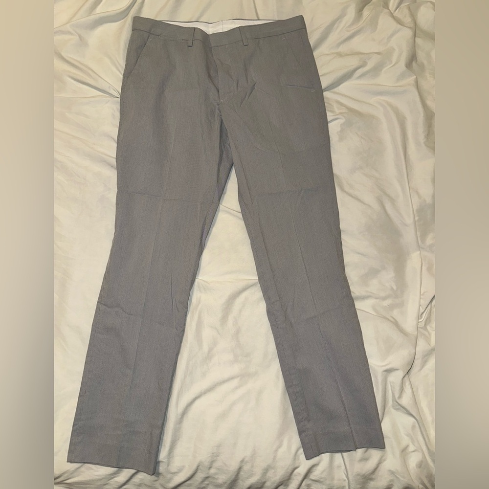 Express Gray Dress Pants with Classic Straight-Leg Cut